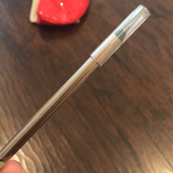 Makeup Bundle - Picture 7 of 8